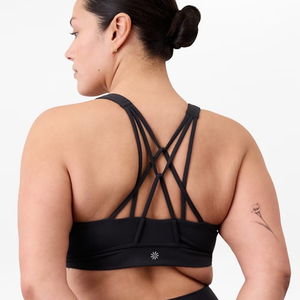 Athleta conscious power of she crop Women's Black Strappy Bralette size DD